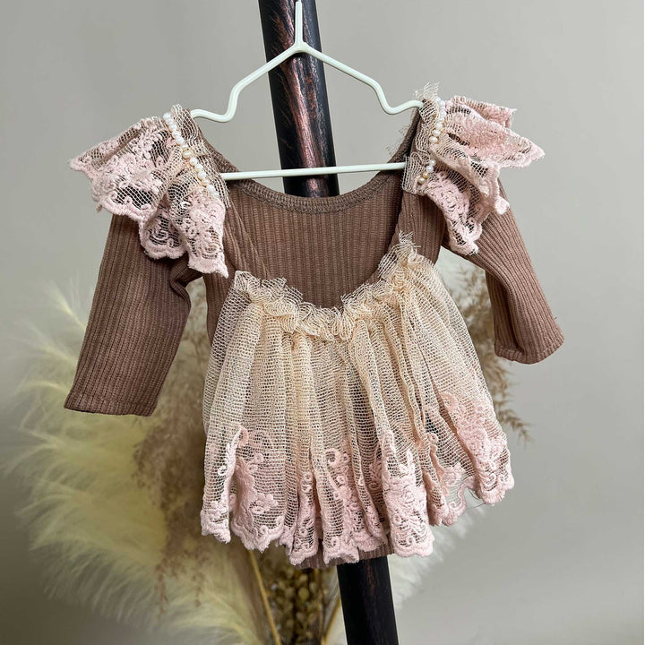 Vestido de recién nacido con tutú beige
