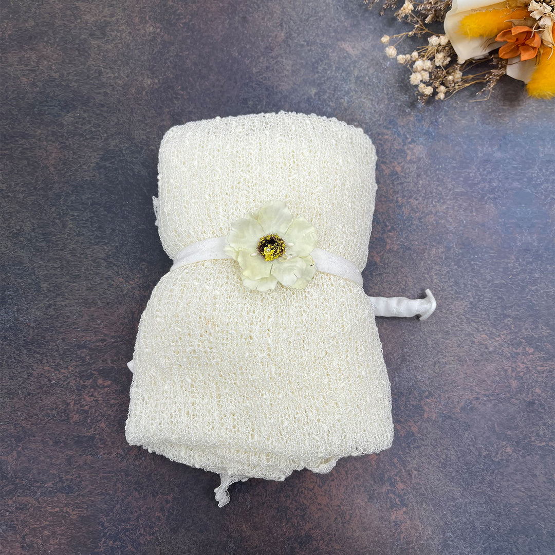 A Set Stretchy Wrap and Headwear