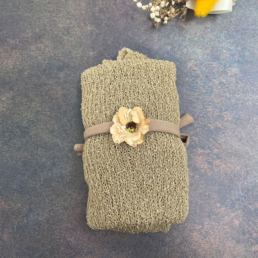 A Set Stretchy Wrap and Headwear